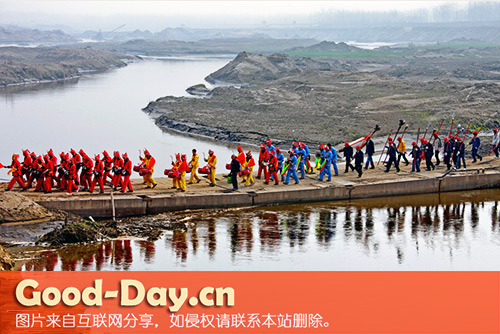 走亲习俗活动场景