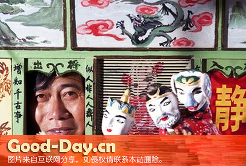 图2 崇明扁担戏表演