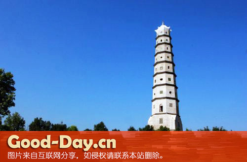 修缮后的文峰塔,焕然一新